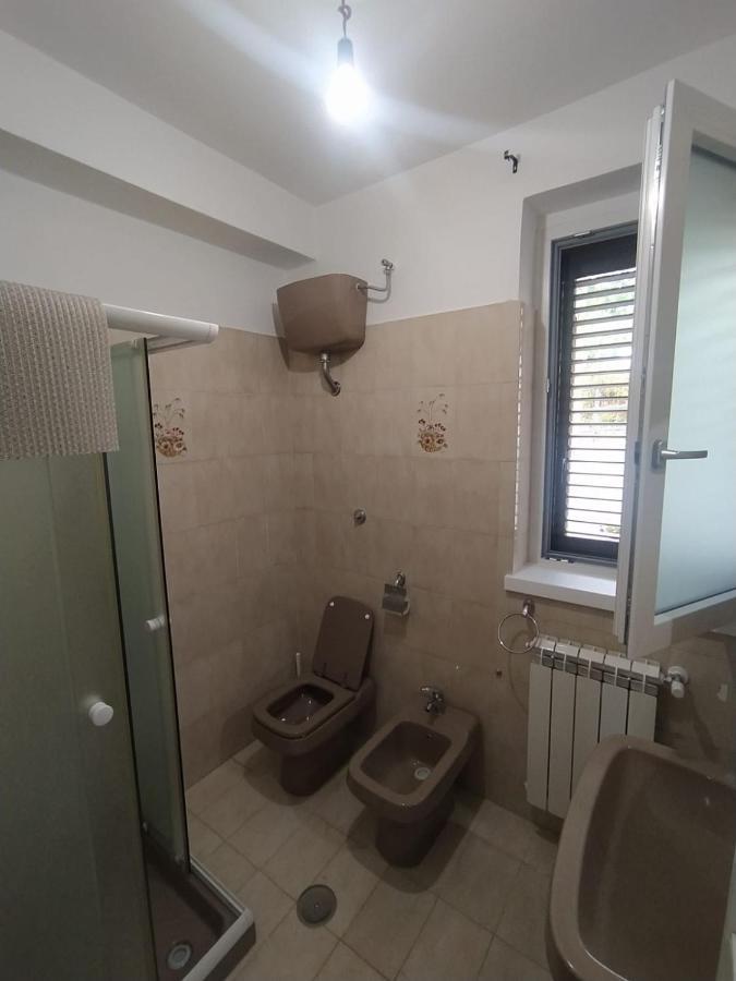 Casa Degli Ulivi Con Parcheggio Privato Muro Lucano Exterior foto