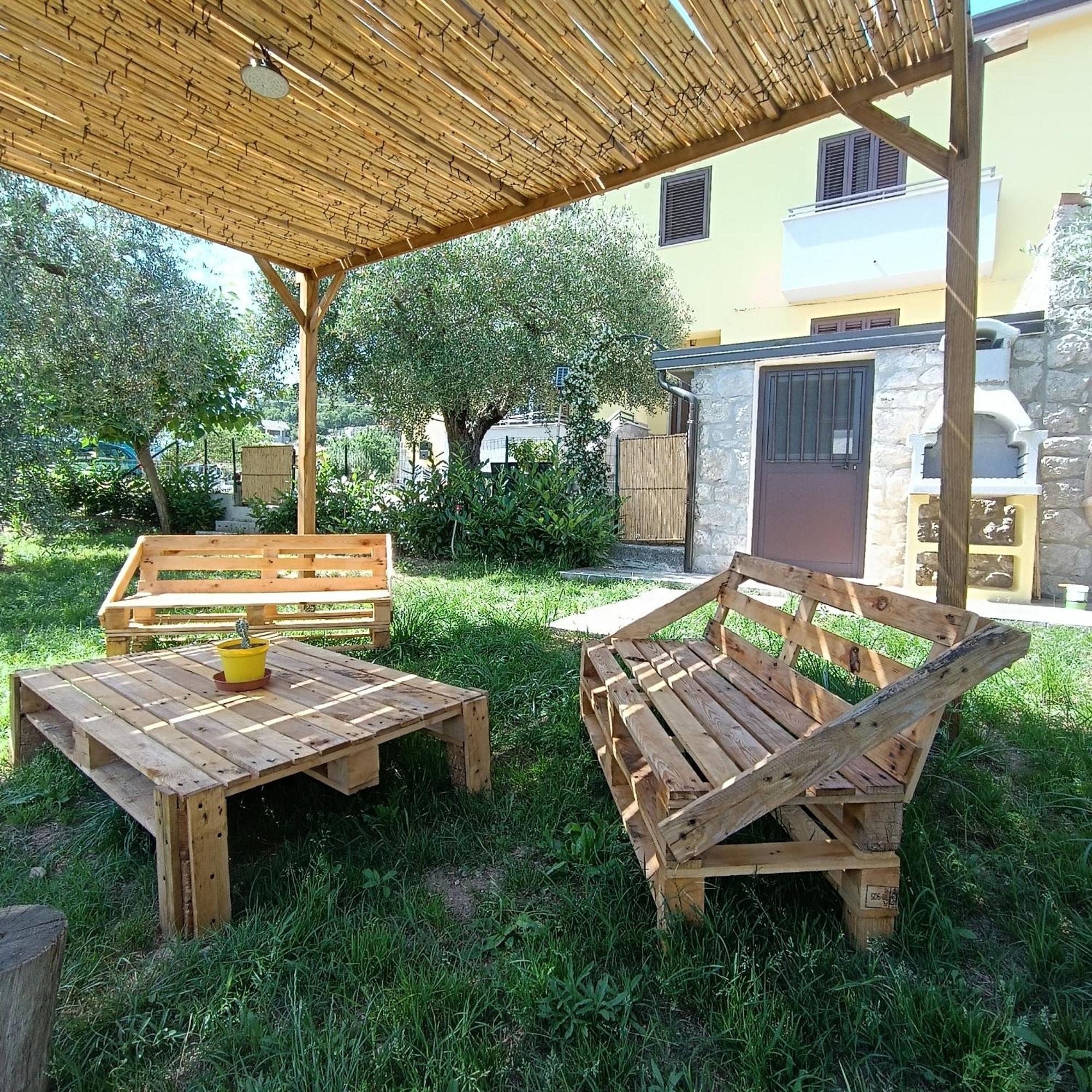 Casa Degli Ulivi Con Parcheggio Privato Muro Lucano Exterior foto